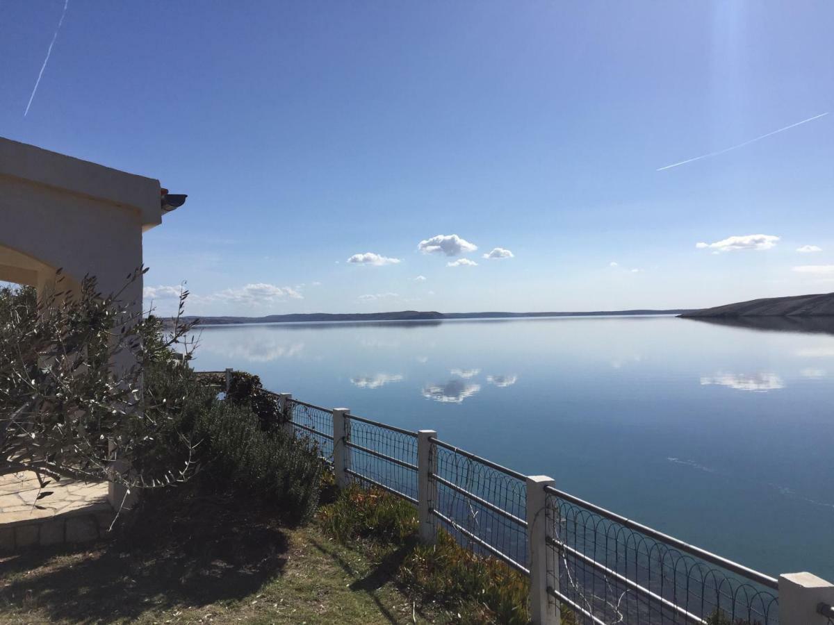 Vila Vinko Miskovici Luaran gambar